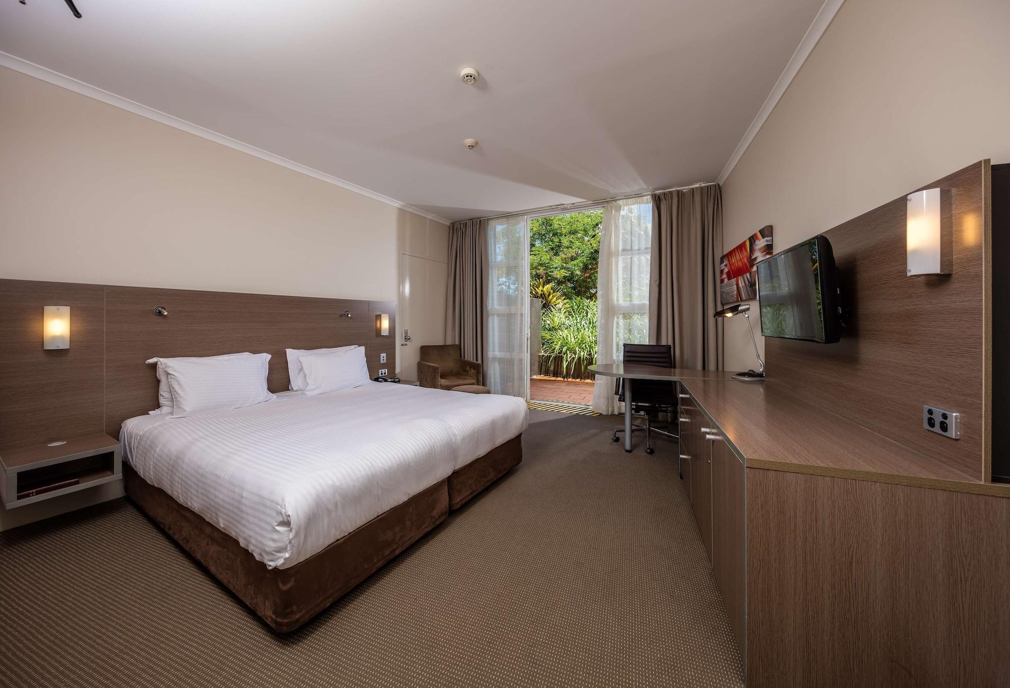 Doubletree By Hilton Cairns Hotel Eksteriør billede