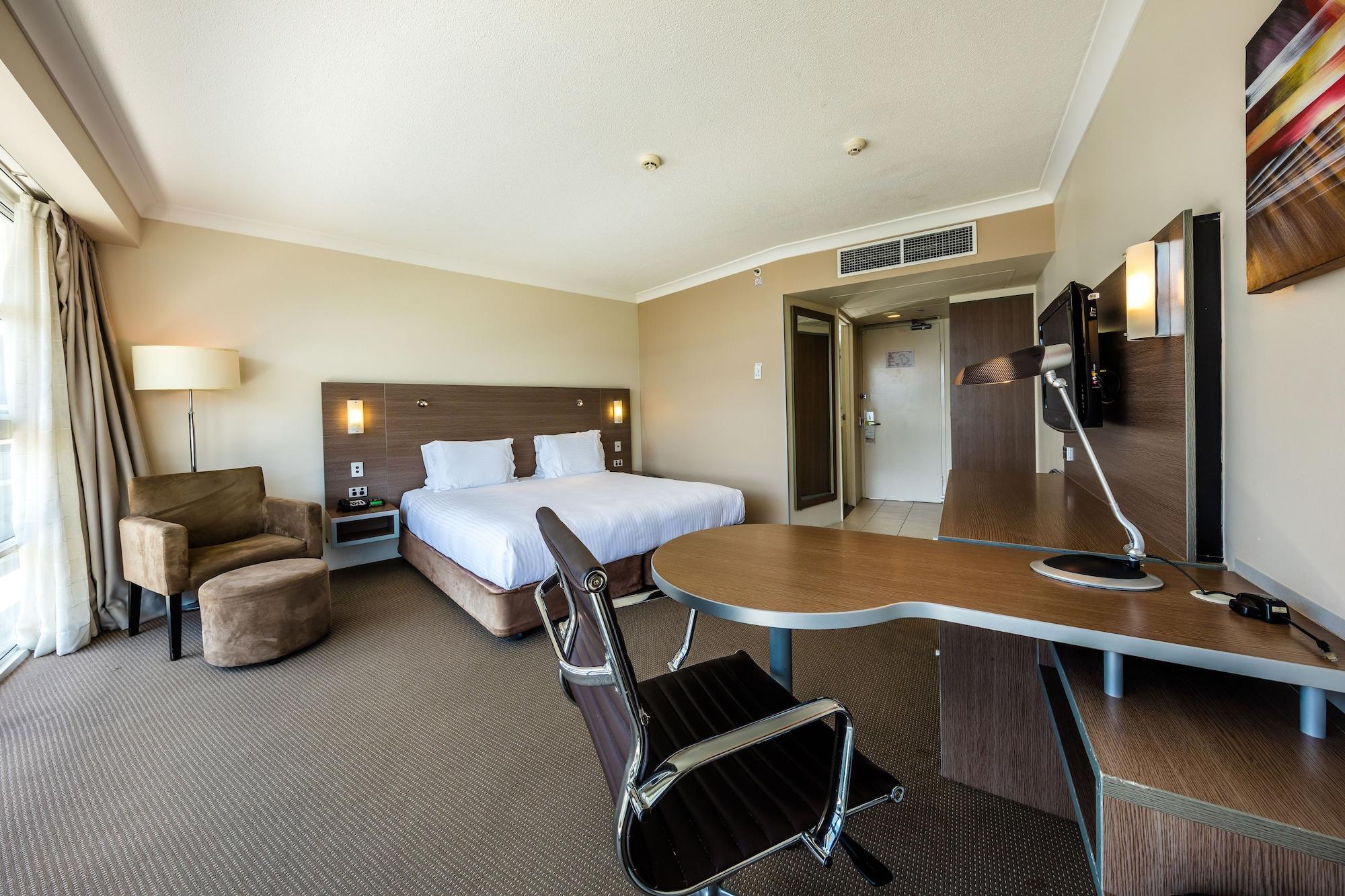 Doubletree By Hilton Cairns Hotel Eksteriør billede