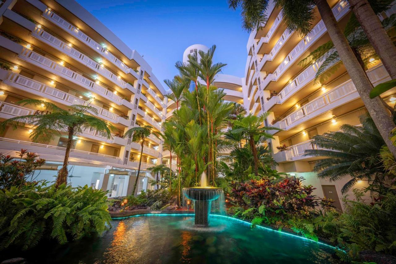 Doubletree By Hilton Cairns Hotel Eksteriør billede