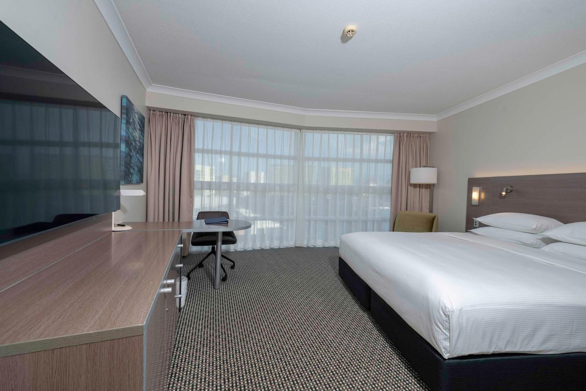 Doubletree By Hilton Cairns Hotel Eksteriør billede