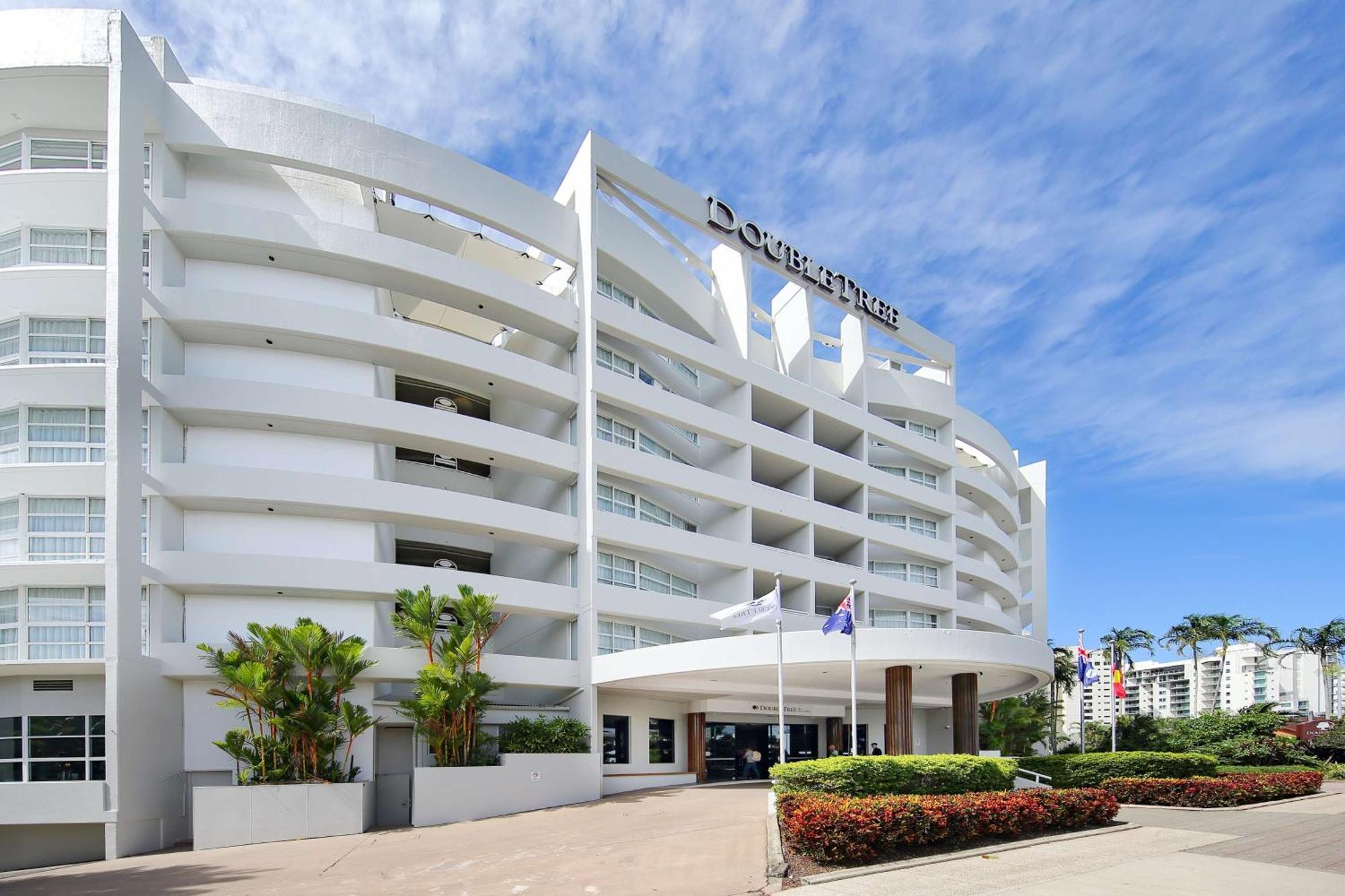 Doubletree By Hilton Cairns Hotel Eksteriør billede